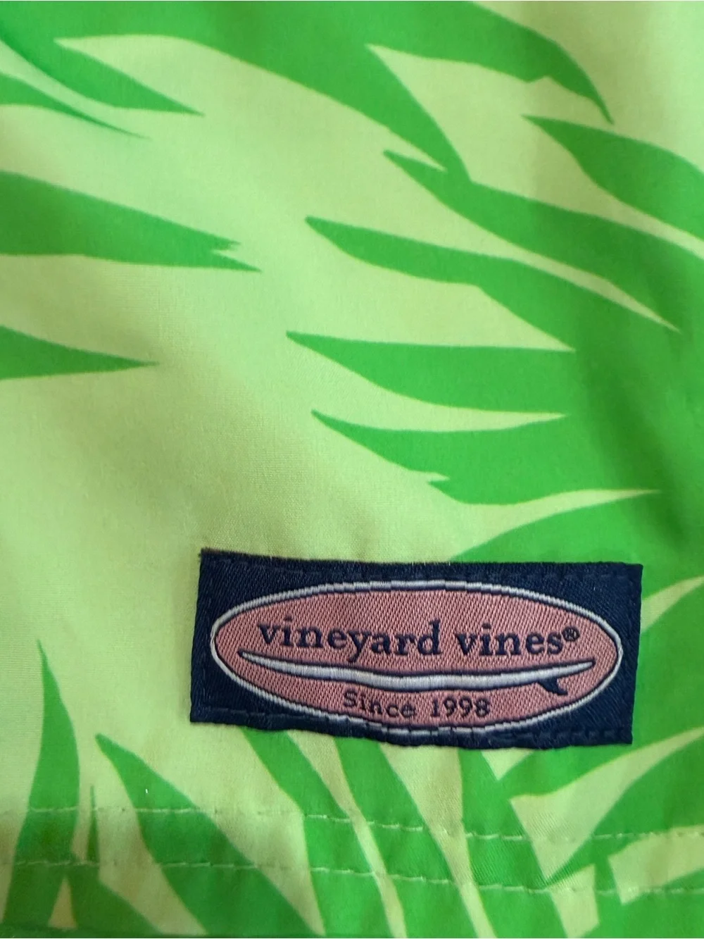 Vineyard Vines Kids Neon Green Palm Print Chappy Swim Trunks Sz M (12-14)